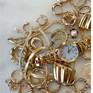 Meet your Posher, Violet and Madeline